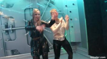 Soaking wet shower adicts Screencap 55 on www.sinx.com
