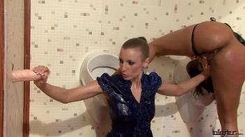 Lesbo Cum Swappers Beg For Liters More Screencap 55 on www.sinx.com