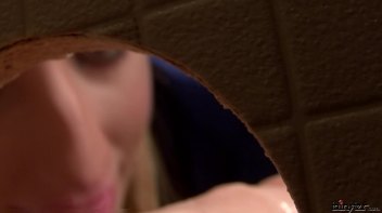 Lesbo Cum Swappers Beg For Liters More Screencap 8 on www.sinx.com