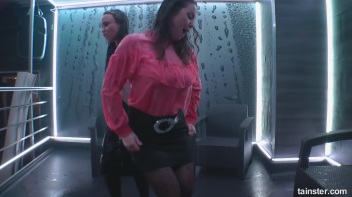 Titty Shakin' Shower Time Screencap 18 on www.sinx.com