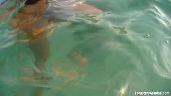 Wetlook In Paradise Screencap 50 on www.sinx.com