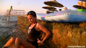 Wetlook In Paradise Screencap 59 on www.sinx.com