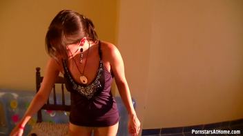 Wetlook In Paradise Screencap 1 on www.sinx.com