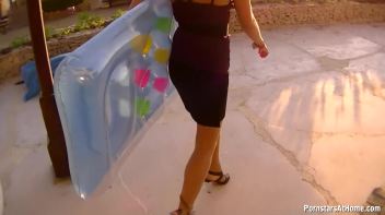 Wetlook In Paradise Screencap 12 on www.sinx.com