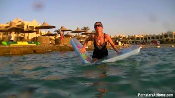 Wetlook In Paradise Screencap 34 on www.sinx.com