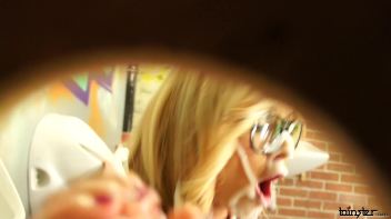 Keeping The Party Going With Some Slimy Fucking Screencap 43 on www.sinx.com