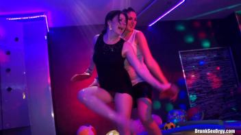 International Summer Lovin' Part 4 - Lesbo Cam Screencap 31 on www.sinx.com