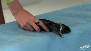 Gooey Flirtation Screencap 11 on www.sinx.com