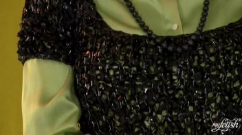 Gooey Flirtation Screencap 2 on www.sinx.com