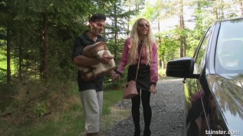 Finding The Perfect Piss Sex Spot Screencap 3 on www.sinx.com