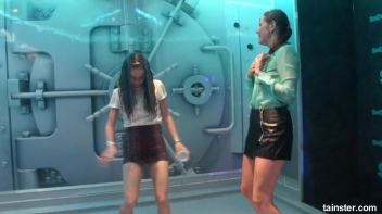 A new year with new wet amateur girls Screencap 2 on www.sinx.com