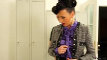 Getting Jizz Fucked From All Sides Screencap 2 on www.sinx.com