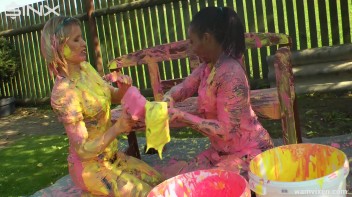 Messy Mamacitas, Girlfriends Paint Themselves Pretty Screencap 41 on www.sinx.com