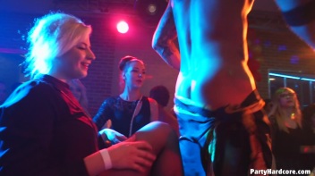 Party Hardcore Gone Crazy Vol. 36 Part 6 - Cam 1 Screencap 68 on www.sinx.com