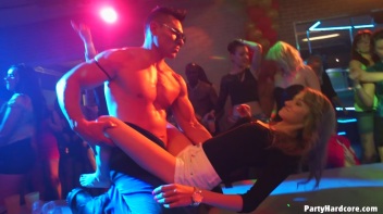 Party Hardcore Gone Crazy Vol. 36 Part 6 - Cam 1 Screencap 13 on www.sinx.com
