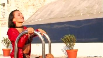 Pushed Into Wetlook Pool Play Screencap 33 on www.sinx.com