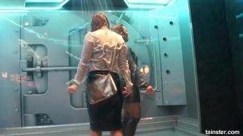 I can see your bra Screencap 26 on www.sinx.com