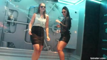 I can see your bra Screencap 55 on www.sinx.com