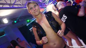 The CFNM Costume Ball Part 6 - Cam 4 Screencap 79 on www.sinx.com