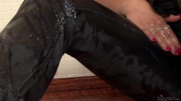 Jersie's Mounds Covered In Cum Screencap 58 on www.sinx.com