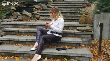 Blonde Babe Paints Her Nails Screencap 2 on www.sinx.com