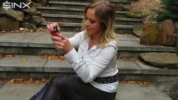 Blonde Babe Paints Her Nails Screencap 28 on www.sinx.com