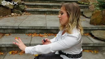 Blonde Babe Paints Her Nails Screencap 32 on www.sinx.com