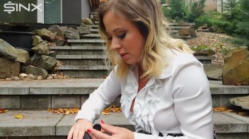 Blonde Babe Paints Her Nails Screencap 37 on www.sinx.com