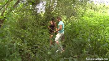 Beautiful BJ In The Bushes Screencap 2 on www.sinx.com