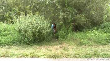 Beautiful BJ In The Bushes Screencap 73 on www.sinx.com