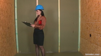 Building Inspector Has Never Seen This Feature In A Building! Screencap 1 on www.sinx.com
