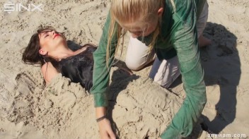 Gorgeous Girls Get Wet And Messy In The Park Screencap 84 on www.sinx.com