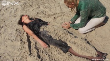 Gorgeous Girls Get Wet And Messy In The Park Screencap 81 on www.sinx.com