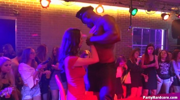 Party Hardcore Gone Crazy Vol. 41 Single Cut: Part 4 - Cam 4 Screencap 25 on www.sinx.com