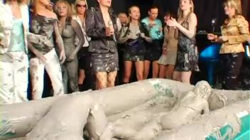 Spilled Drink Leads To Fight Screencap 89 on www.sinx.com