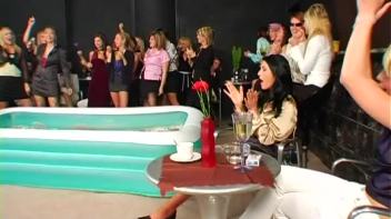 Spilled Drink Leads To Fight Screencap 1 on www.sinx.com