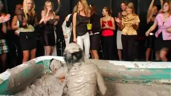 Spilled Drink Leads To Fight Screencap 29 on www.sinx.com