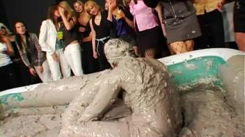 Spilled Drink Leads To Fight Screencap 40 on www.sinx.com