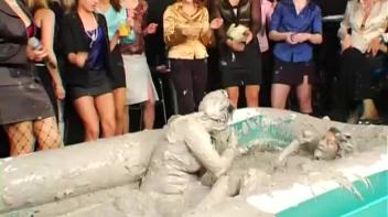 Spilled Drink Leads To Fight Screencap 49 on www.sinx.com