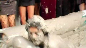 Spilled Drink Leads To Fight Screencap 52 on www.sinx.com