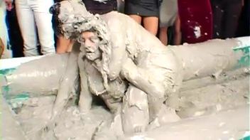 Spilled Drink Leads To Fight Screencap 54 on www.sinx.com