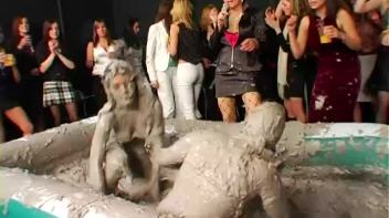 Spilled Drink Leads To Fight Screencap 55 on www.sinx.com