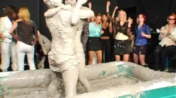 Spilled Drink Leads To Fight Screencap 61 on www.sinx.com