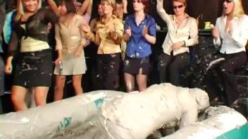 Spilled Drink Leads To Fight Screencap 62 on www.sinx.com