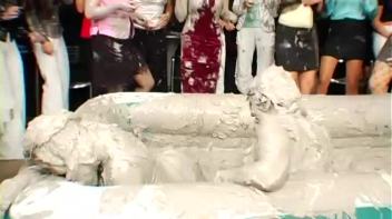 Spilled Drink Leads To Fight Screencap 65 on www.sinx.com