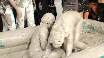 Spilled Drink Leads To Fight Screencap 79 on www.sinx.com