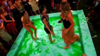 The Green Slime Pit! Screencap 101 on www.sinx.com