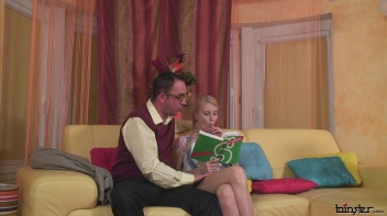 Club Cutie Piss Live Show Screencap 25 on www.sinx.com