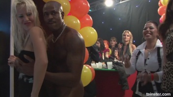 Gash Gamblers Part 4 - Cam 2 Screencap 40 on www.sinx.com