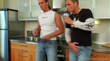 Serving Up Some Steaming Hot Piss Screencap 1 on www.sinx.com
